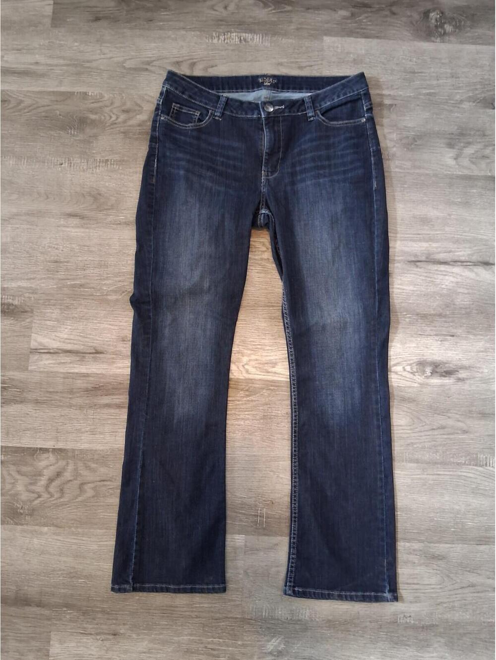Rider's By Lee, Women's 34/29 Stretch Denim Boot Cut Mid-Rise Jeans